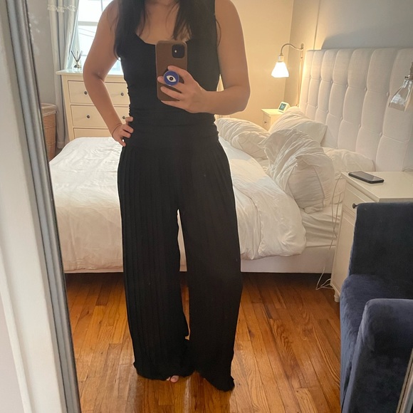 Pleated wide leg black womens trousers with shorts - Picture 5 of 5